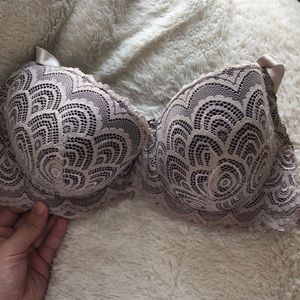Lacey bra